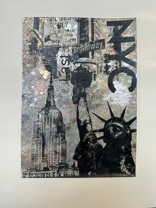 Statue Of Liberty / Broadway Street Sign (medium) 2 - NYC